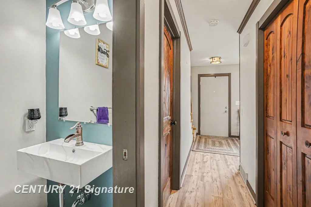 309 Cherryview Drive Midland City MI 48640