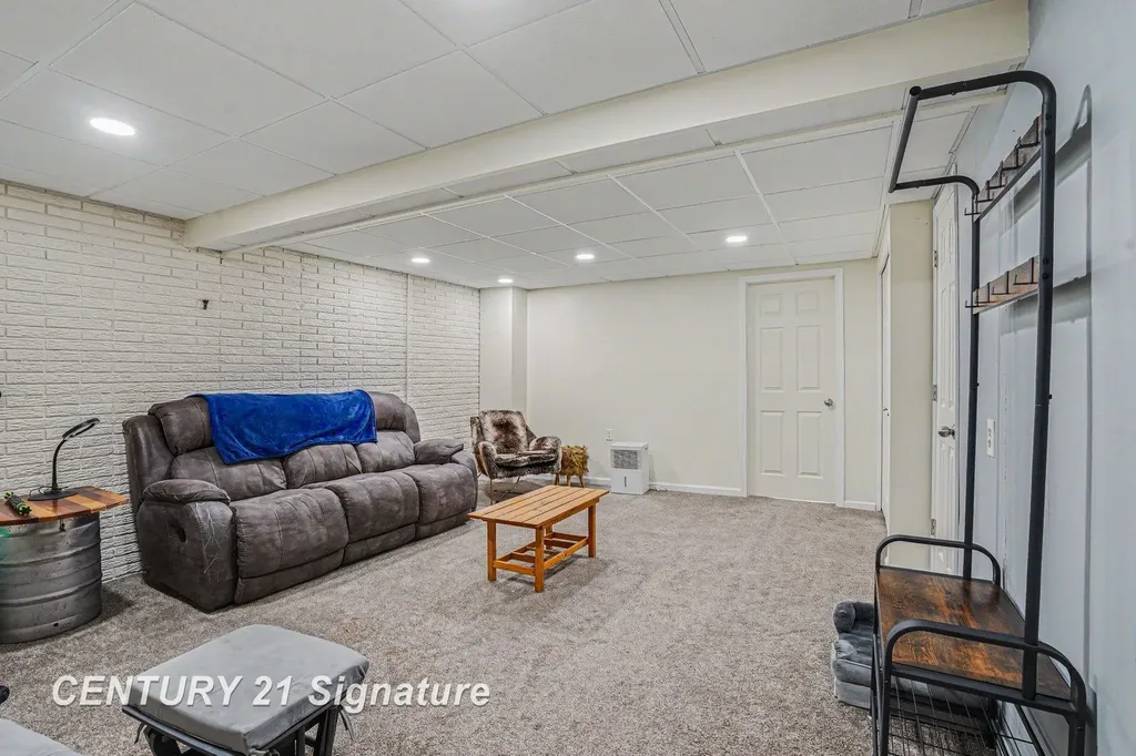 309 Cherryview Drive Midland City MI 48640