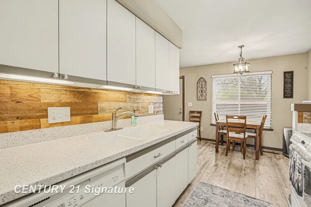 309 Cherryview Drive Midland City MI 48640