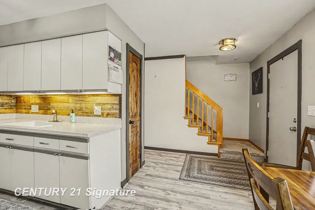 309 Cherryview Drive Midland City MI 48640
