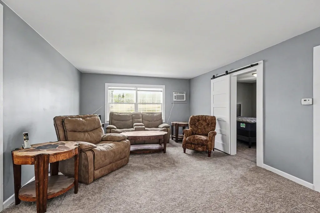 5463 Dixie Highway Bridgeport Charter Township MI 48601