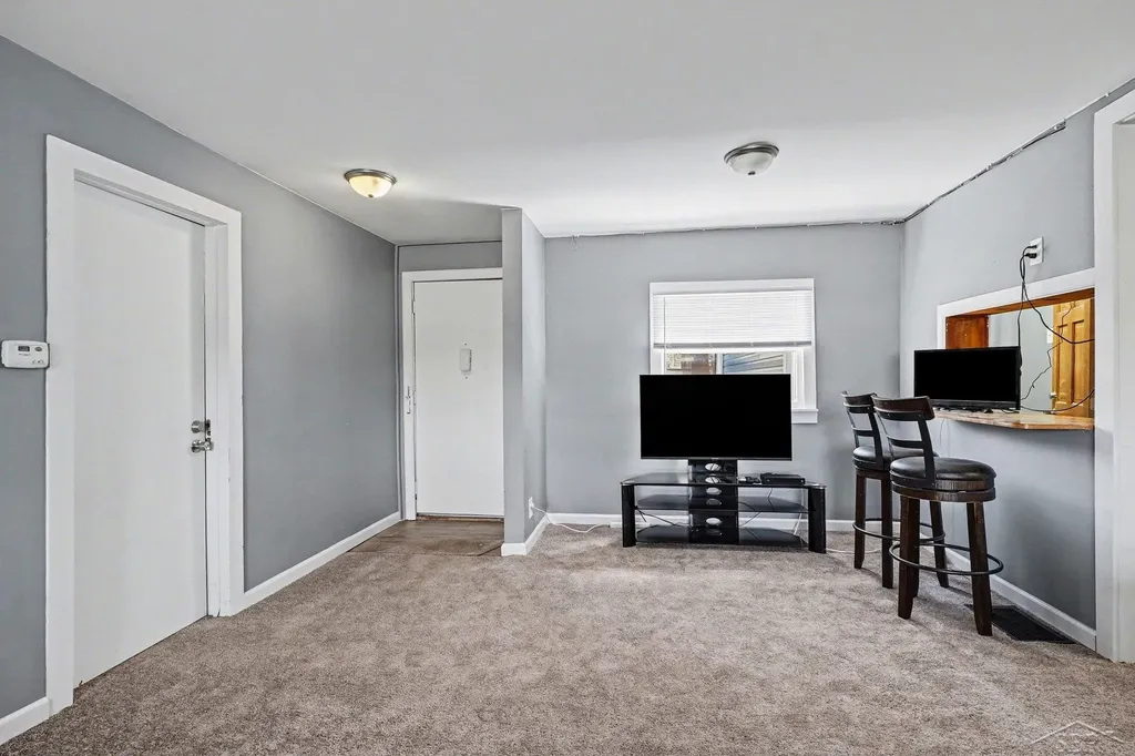 5463 Dixie Highway Bridgeport Charter Township MI 48601