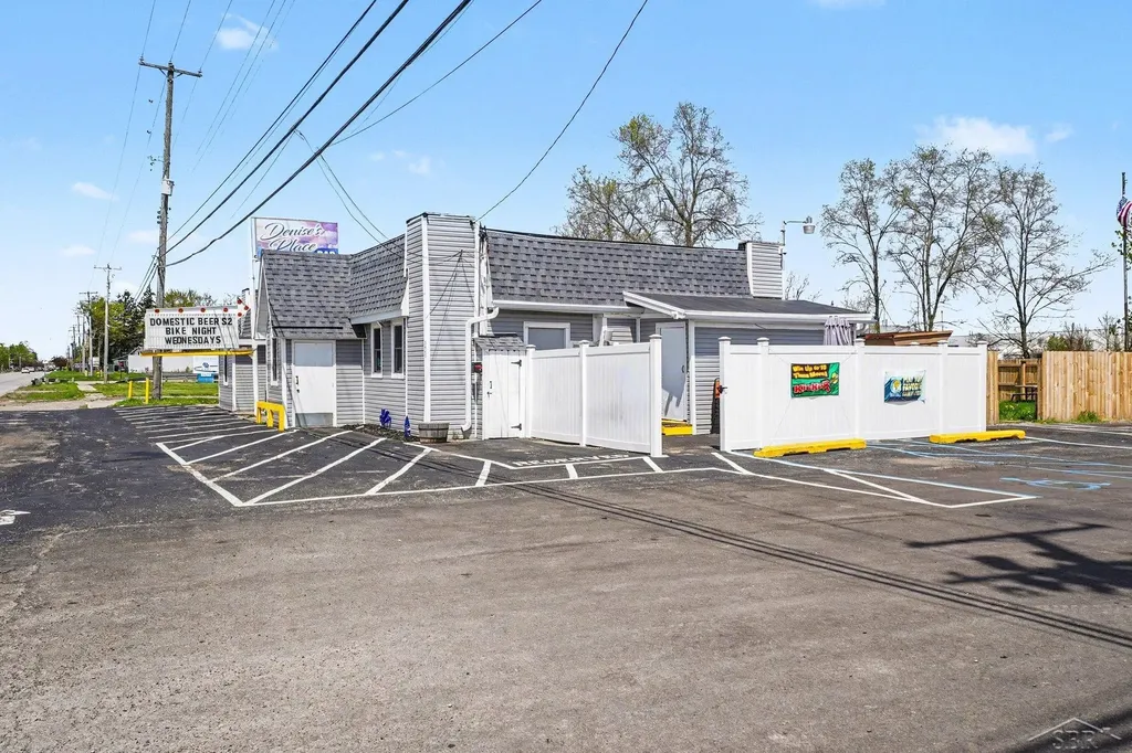 5463 Dixie Highway Bridgeport Charter Township MI 48601