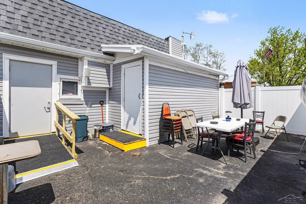 5463 Dixie Highway Bridgeport Charter Township MI 48601