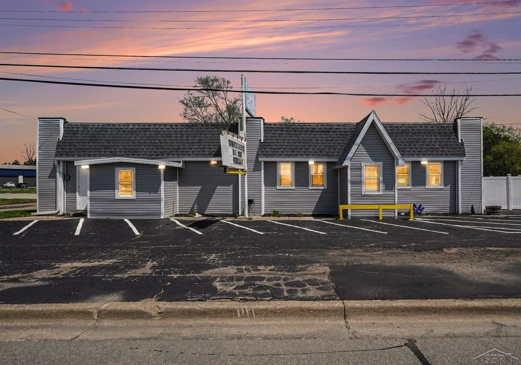 5463 Dixie Highway Bridgeport Charter Township MI 48601