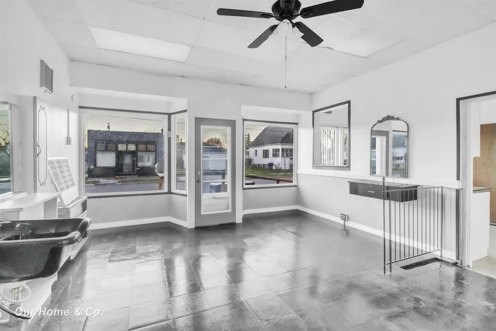 1241 Michigan Avenue Bay City City MI 48708