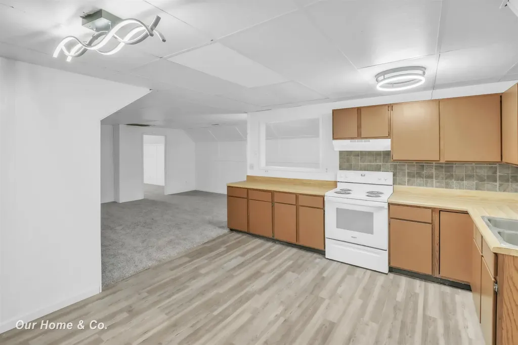 1241 Michigan Avenue Bay City City MI 48708