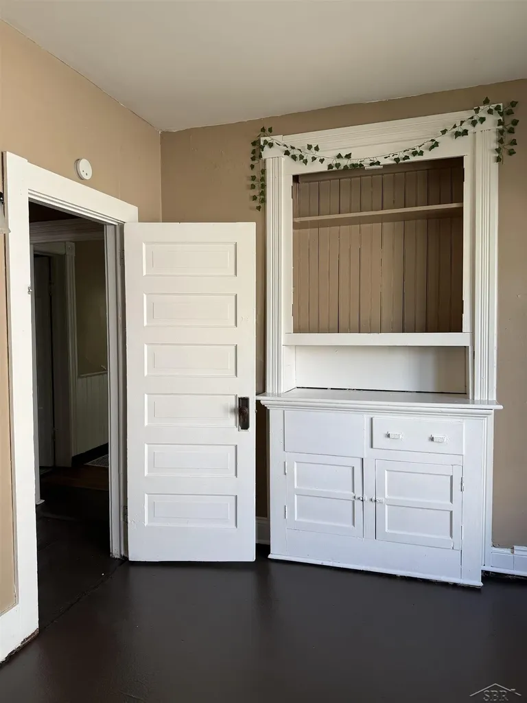 711 S Bond Street Saginaw City MI 48602