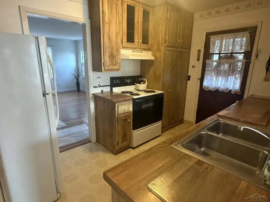 305 S Cornell Street Bay City City MI 48708