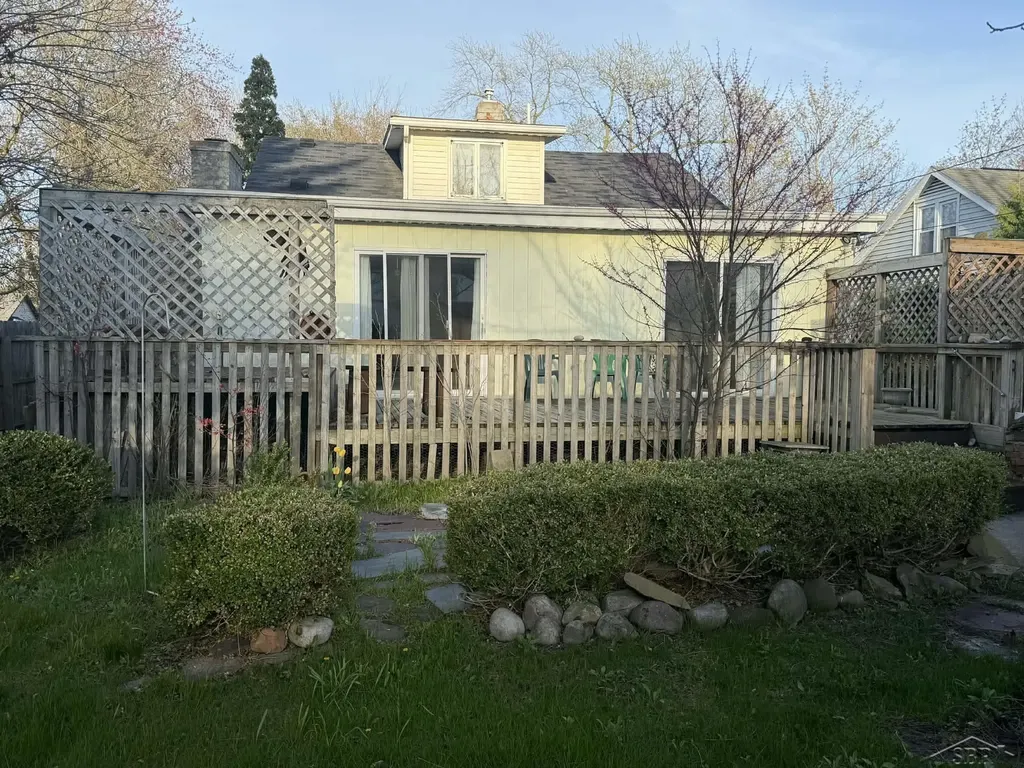305 S Cornell Street Bay City City MI 48708