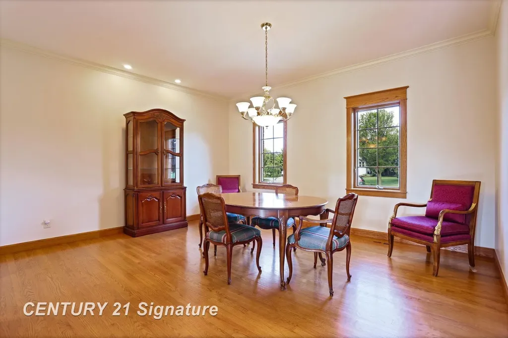 43 Sawmill Creek Trail Saginaw Charter Township MI 48603