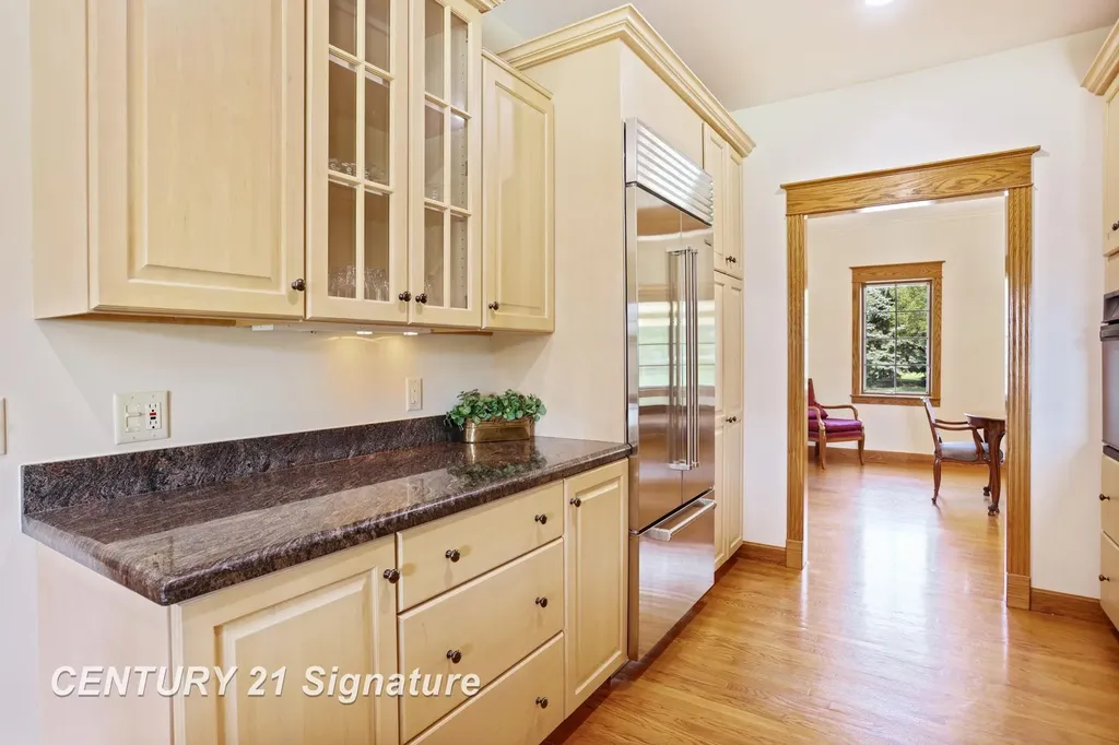 43 Sawmill Creek Trail Saginaw Charter Township MI 48603
