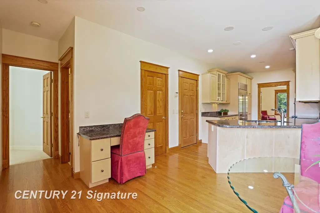 43 Sawmill Creek Trail Saginaw Charter Township MI 48603