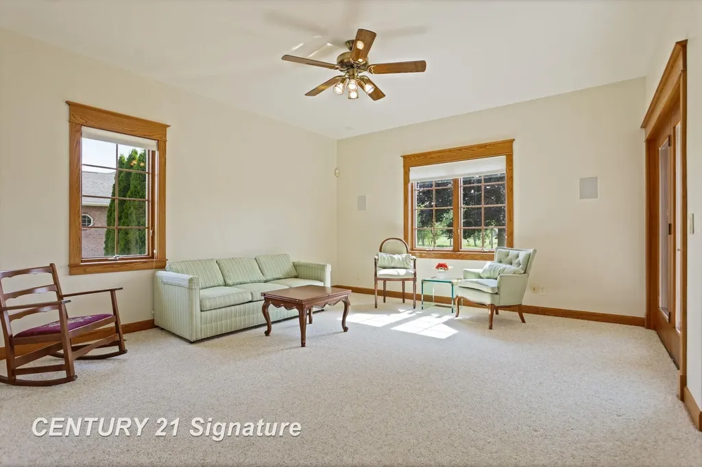 43 Sawmill Creek Trail Saginaw Charter Township MI 48603