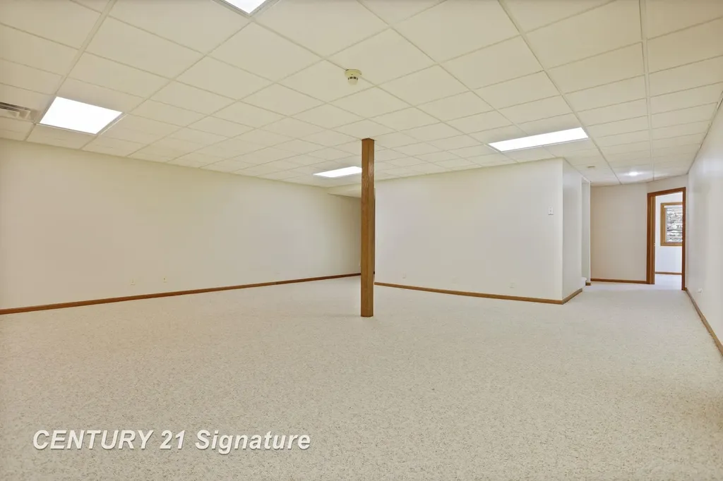 43 Sawmill Creek Trail Saginaw Charter Township MI 48603