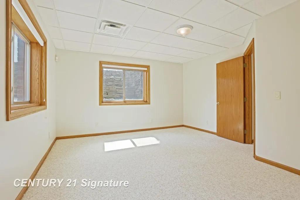 43 Sawmill Creek Trail Saginaw Charter Township MI 48603