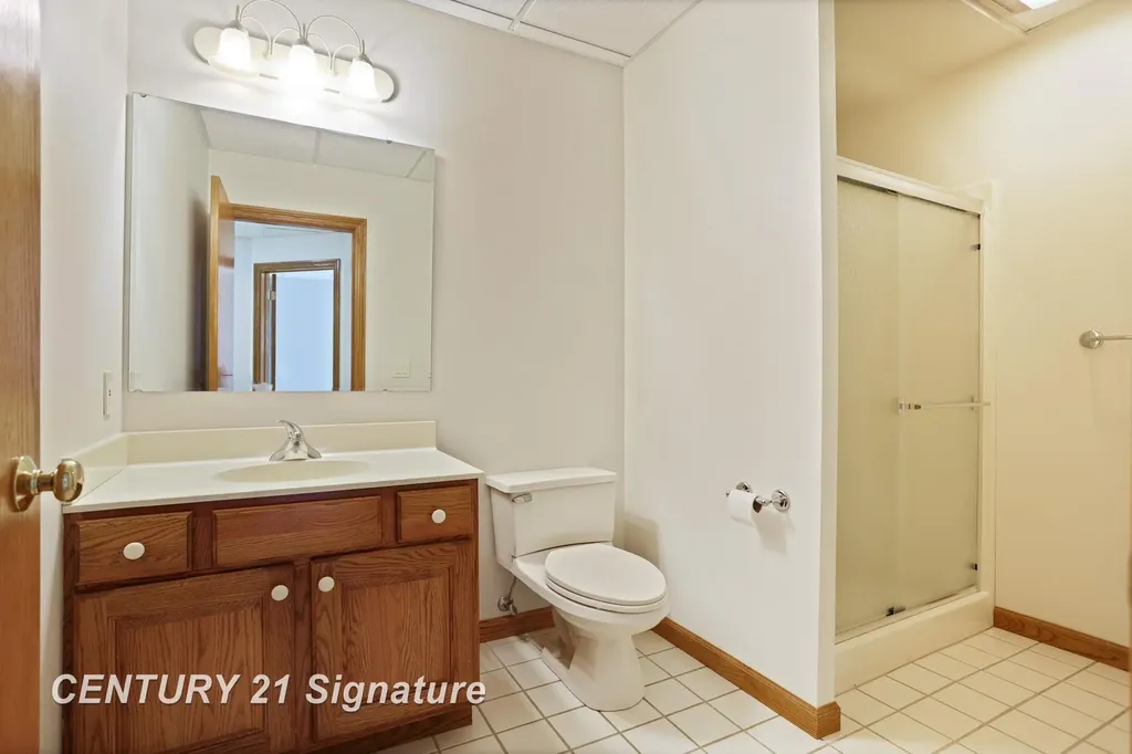 43 Sawmill Creek Trail Saginaw Charter Township MI 48603