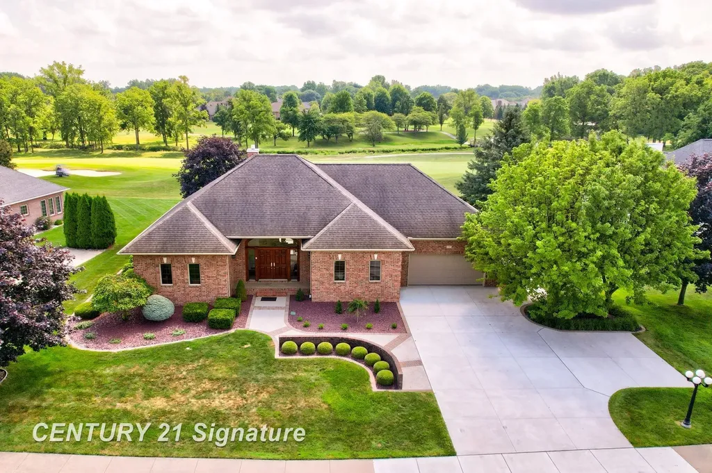 43 Sawmill Creek Trail Saginaw Charter Township MI 48603
