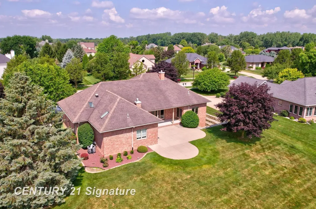 43 Sawmill Creek Trail Saginaw Charter Township MI 48603