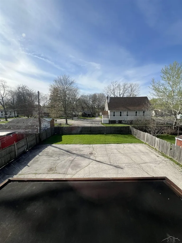 909 S Michigan Avenue Saginaw City MI 48602