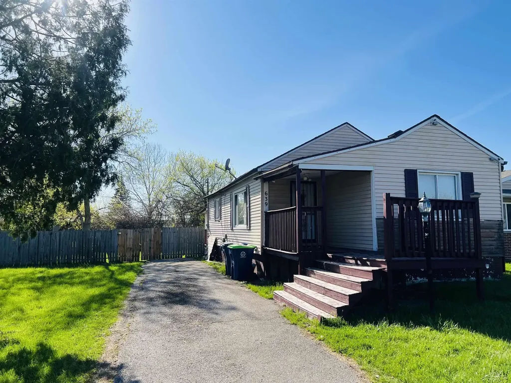 639 S 28th Street Buena Vista Charter Township MI 48601