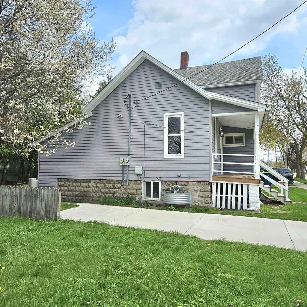 1307 18th Street Bay City City MI 48708
