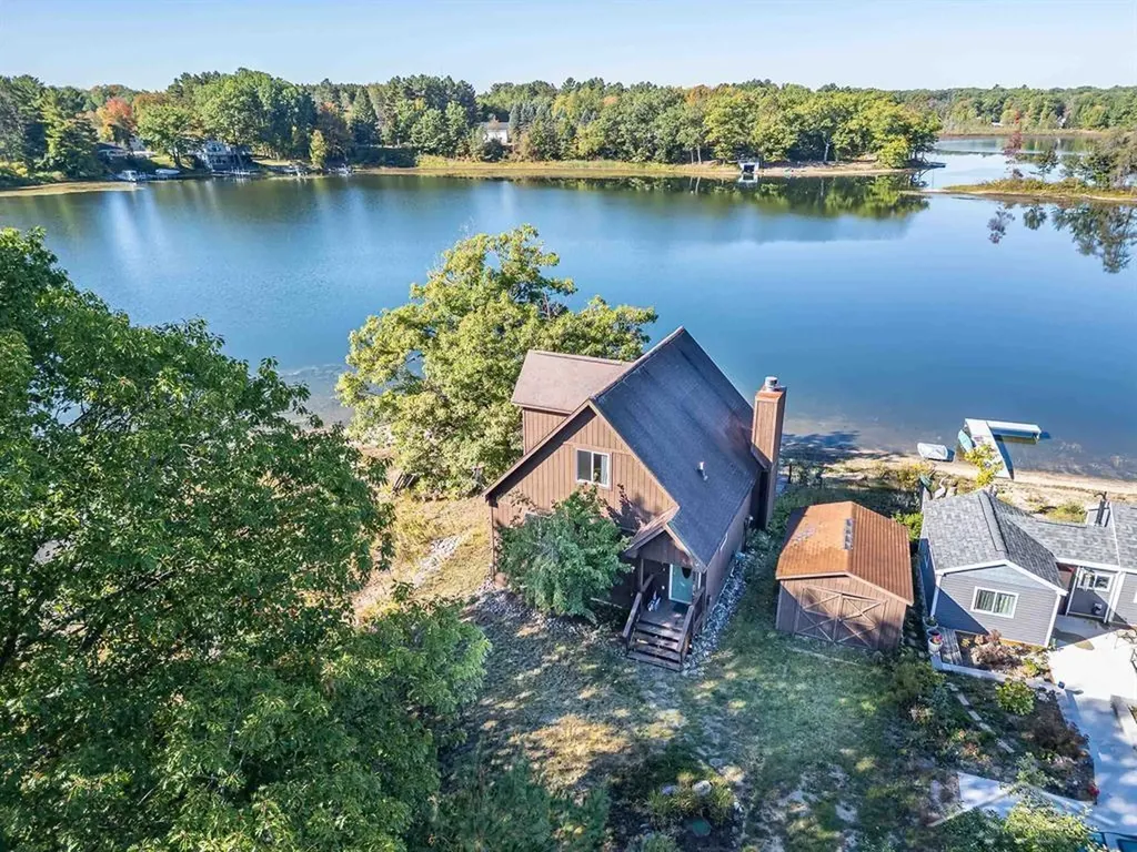 1876 S Schneider Street Lake Township MI 49651