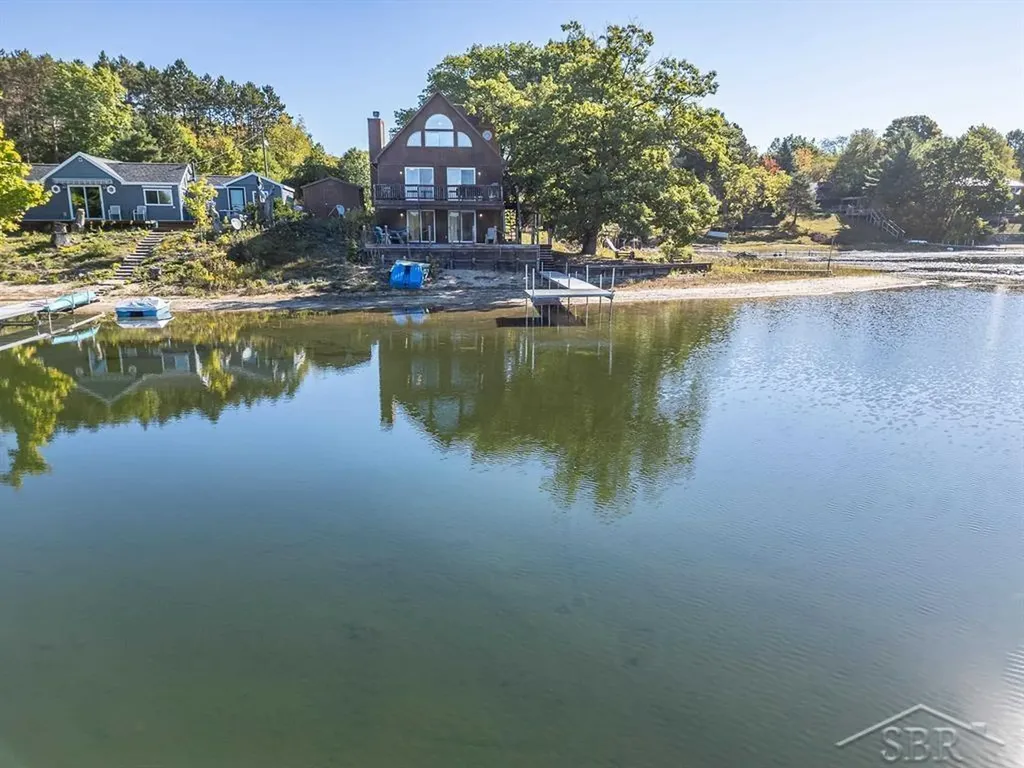 1876 S Schneider Street Lake Township MI 49651