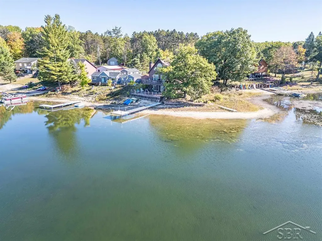 1876 S Schneider Street Lake Township MI 49651