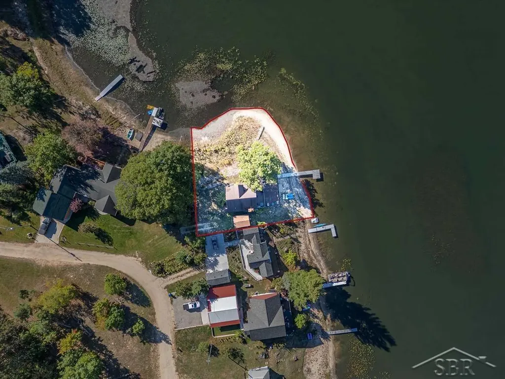 1876 S Schneider Street Lake Township MI 49651