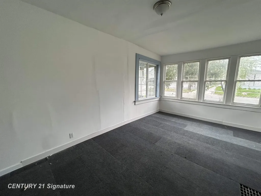 1107 State Street Saginaw City MI 48602