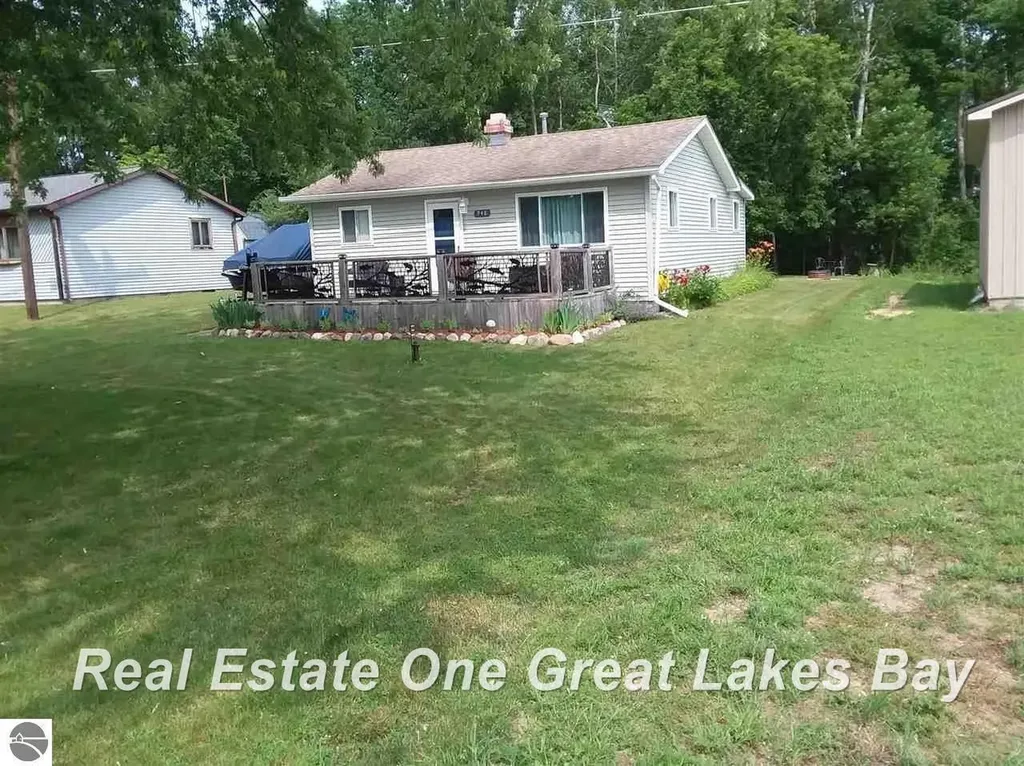 948 Richland Avenue Hill Township MI 48635