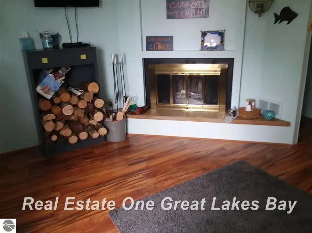 948 Richland Avenue Hill Township MI 48635