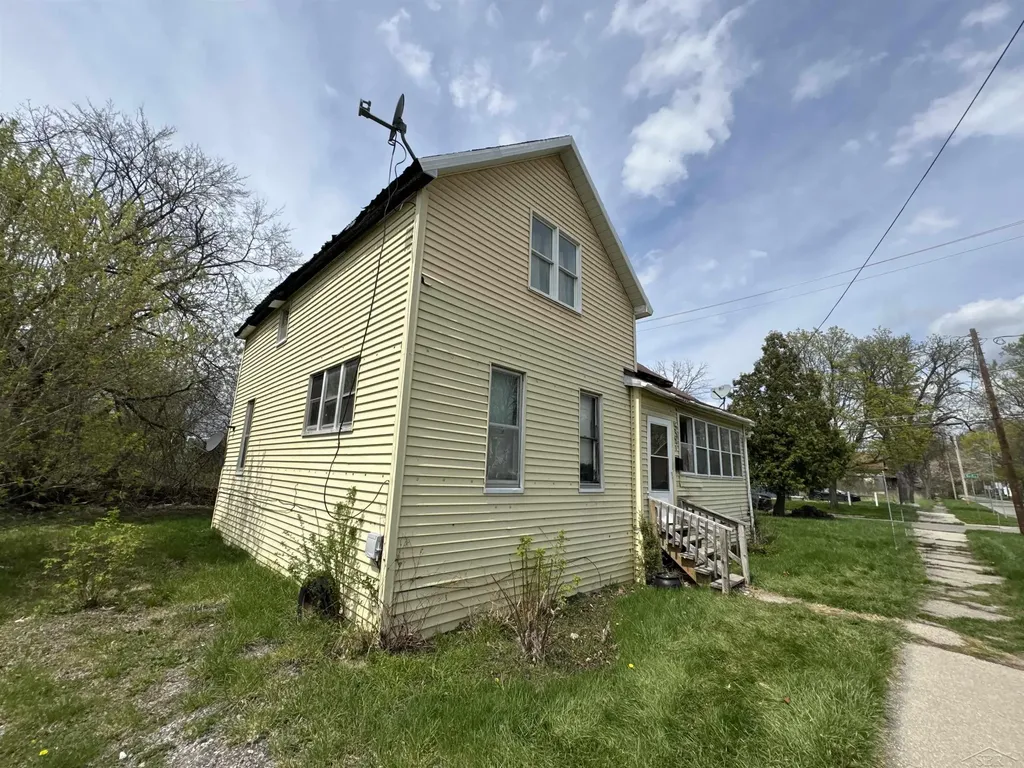 507 S 14th Street Saginaw City MI 48601