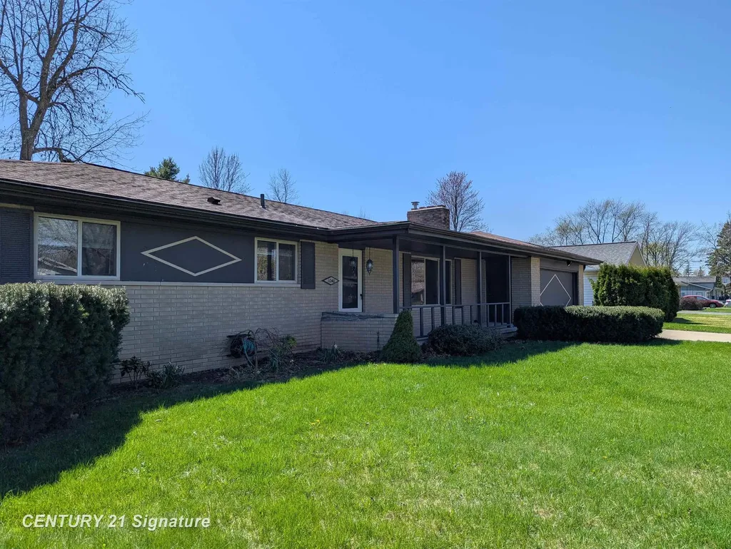 1040 Wheelock Street Tittabawassee Township MI 48623