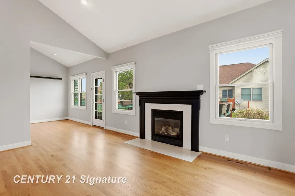 11 Willow Pointe Drive Tittabawassee Township MI 48623