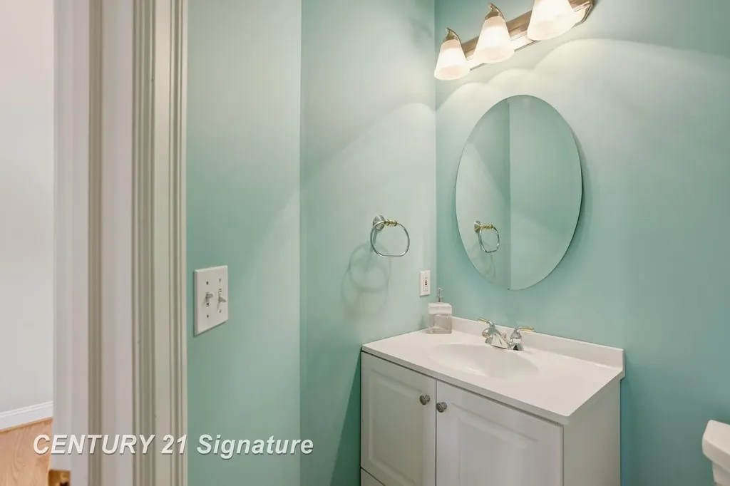 11 Willow Pointe Drive Tittabawassee Township MI 48623