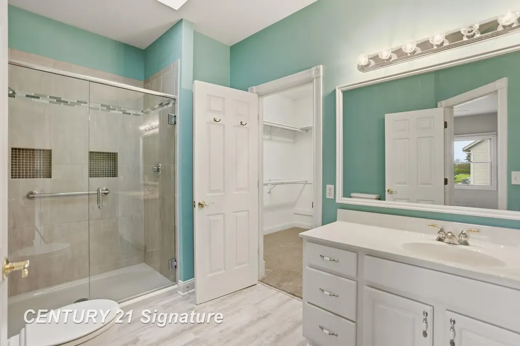 11 Willow Pointe Drive Tittabawassee Township MI 48623