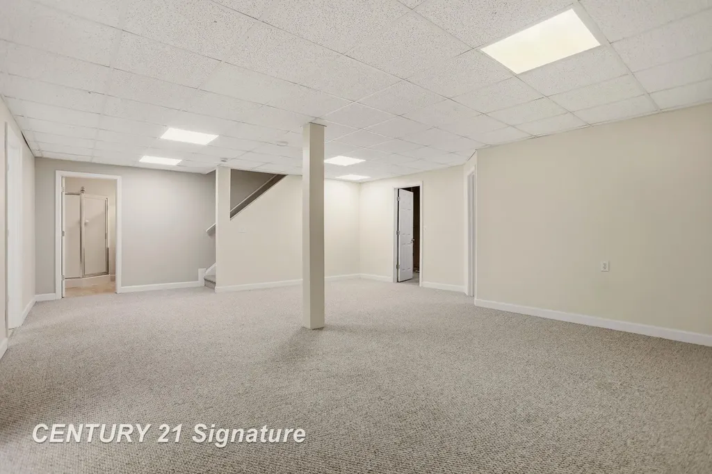 11 Willow Pointe Drive Tittabawassee Township MI 48623