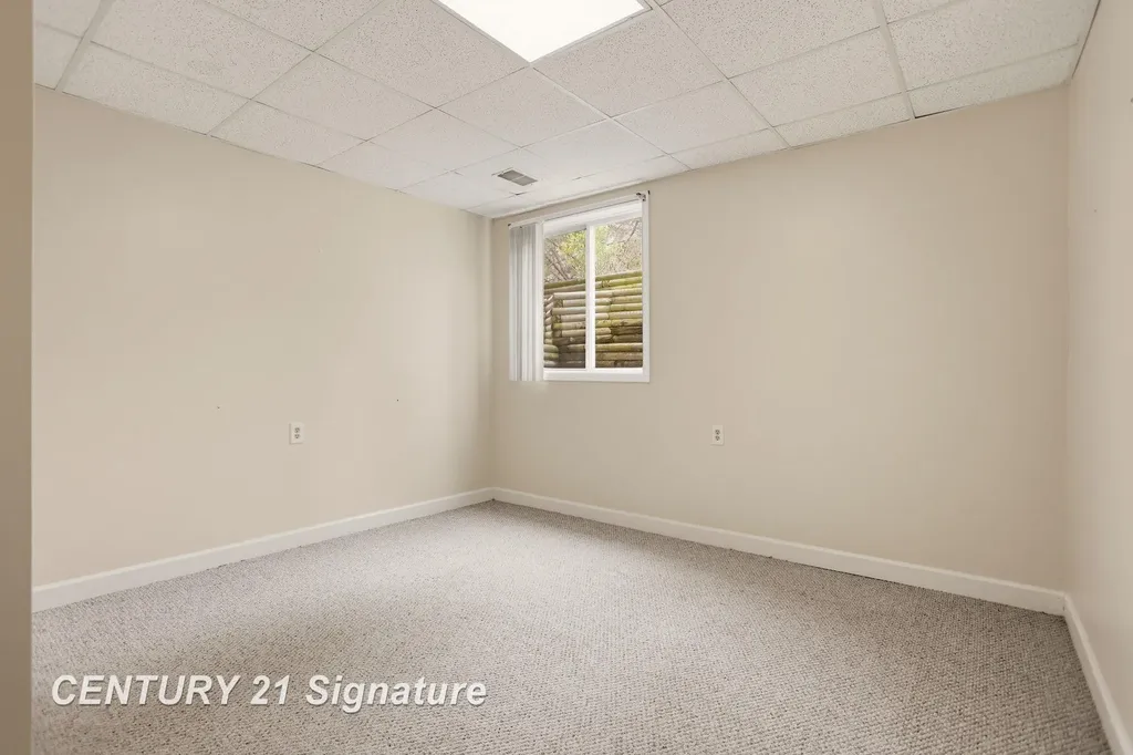 11 Willow Pointe Drive Tittabawassee Township MI 48623