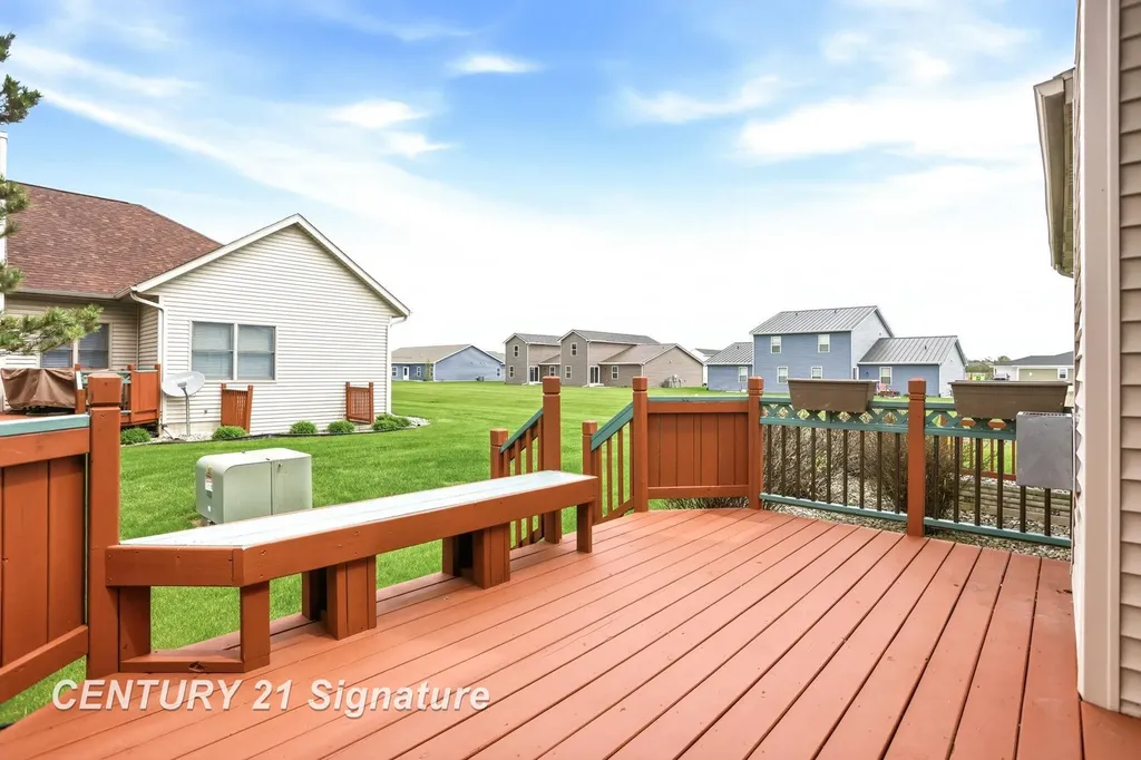 11 Willow Pointe Drive Tittabawassee Township MI 48623