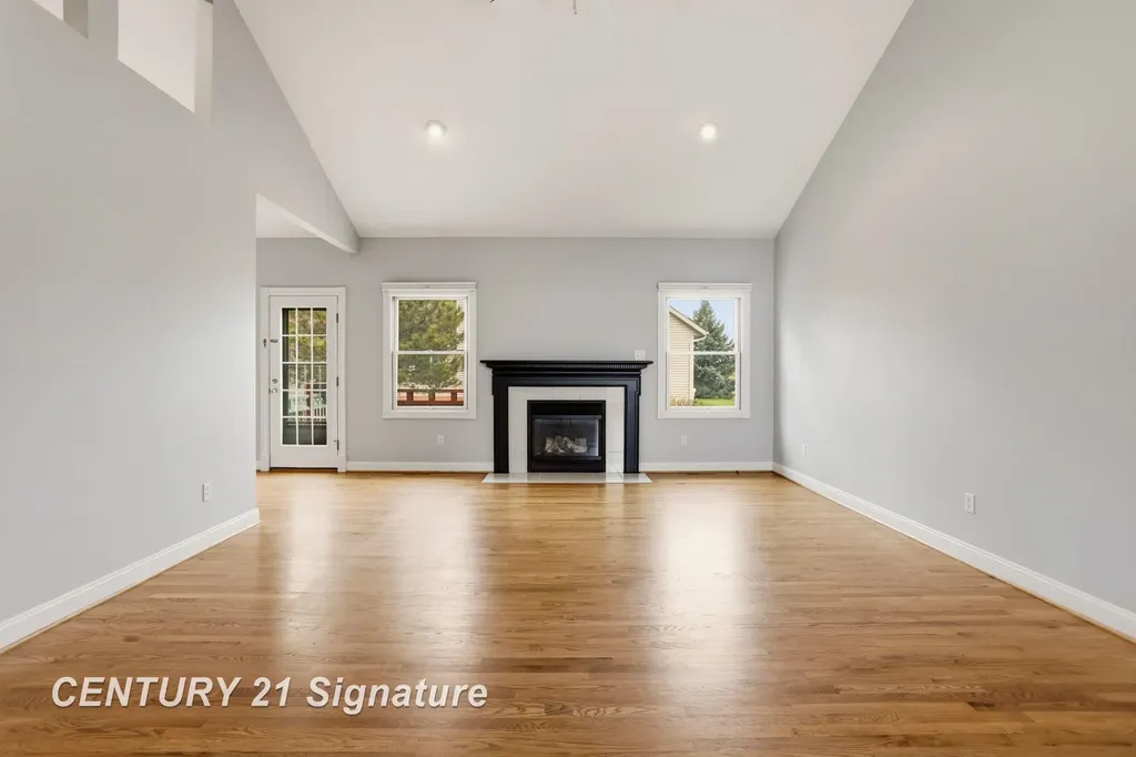11 Willow Pointe Drive Tittabawassee Township MI 48623