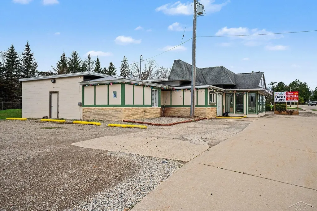 407 West Center Street Omer City MI 48749