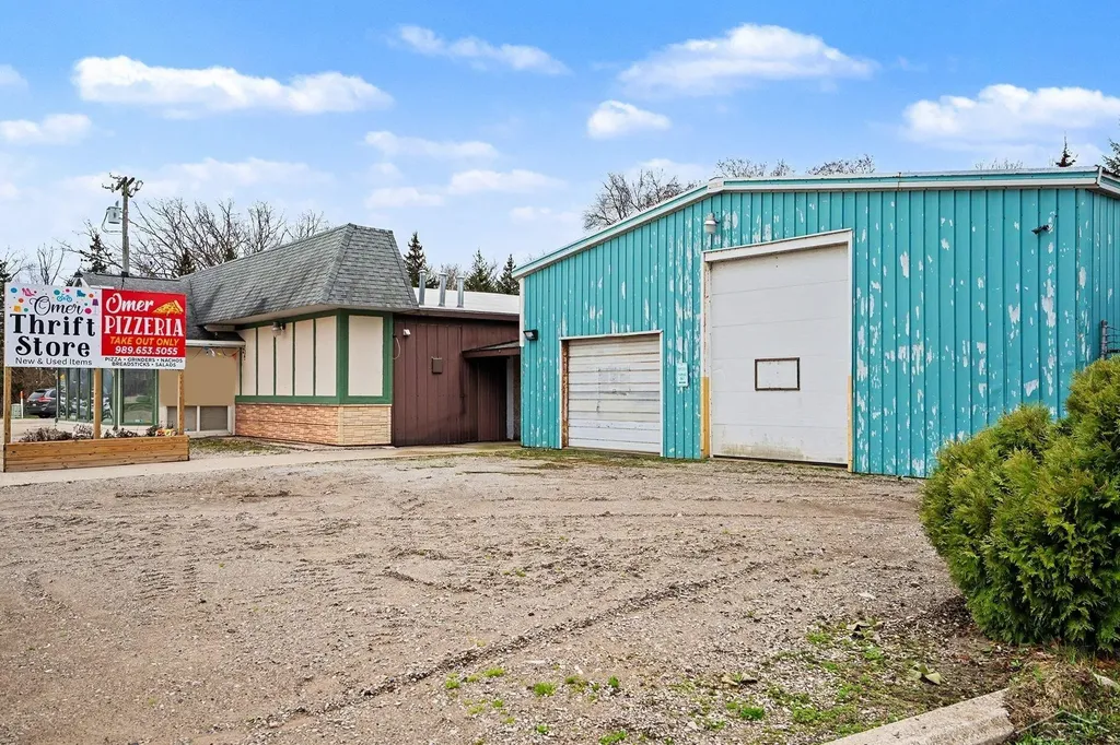 407 West Center Street Omer City MI 48749
