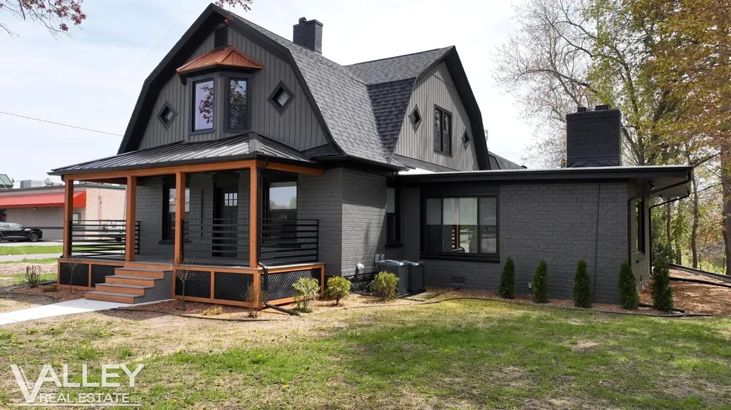 175 W Washington Street Tittabawassee Township MI 48623
