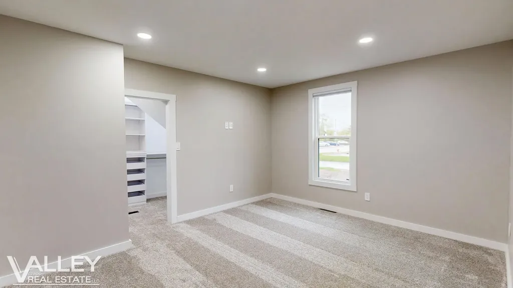 175 W Washington Street Tittabawassee Township MI 48623