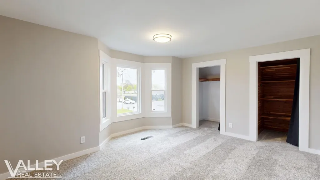 175 W Washington Street Tittabawassee Township MI 48623