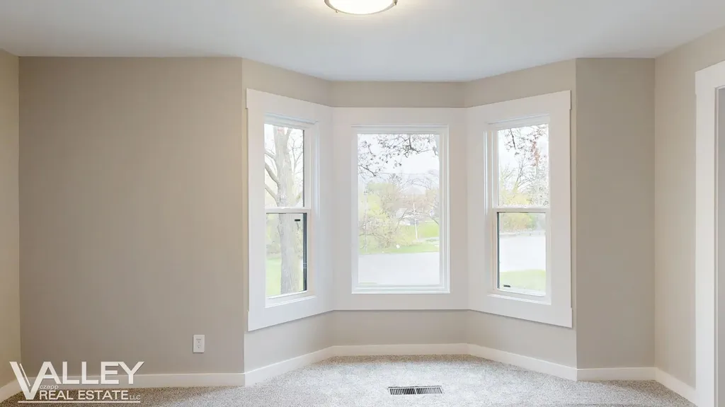 175 W Washington Street Tittabawassee Township MI 48623