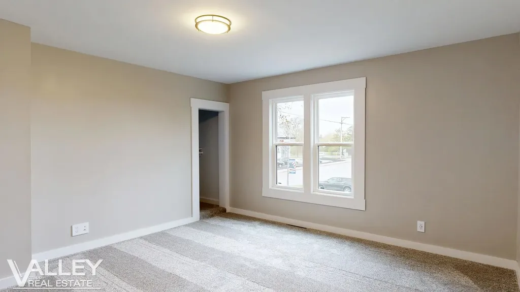 175 W Washington Street Tittabawassee Township MI 48623
