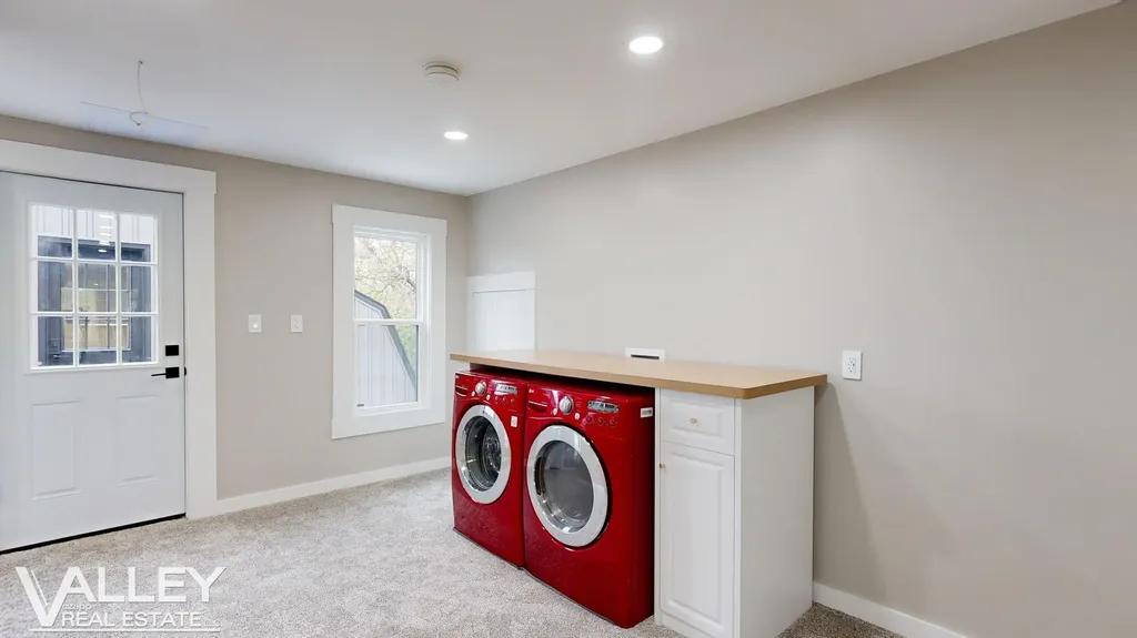 175 W Washington Street Tittabawassee Township MI 48623